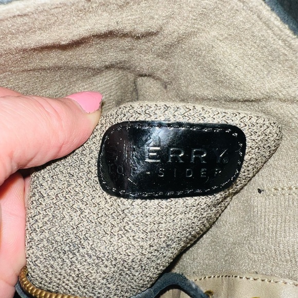 Sperry Black Boots with Beige Detail Zip up and Buckle Size 7.5 - Picture 6 of 8